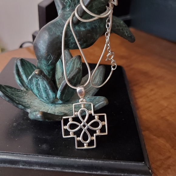 Sterling Open Filigree Cross Necklace ATI - Picture 1 of 15